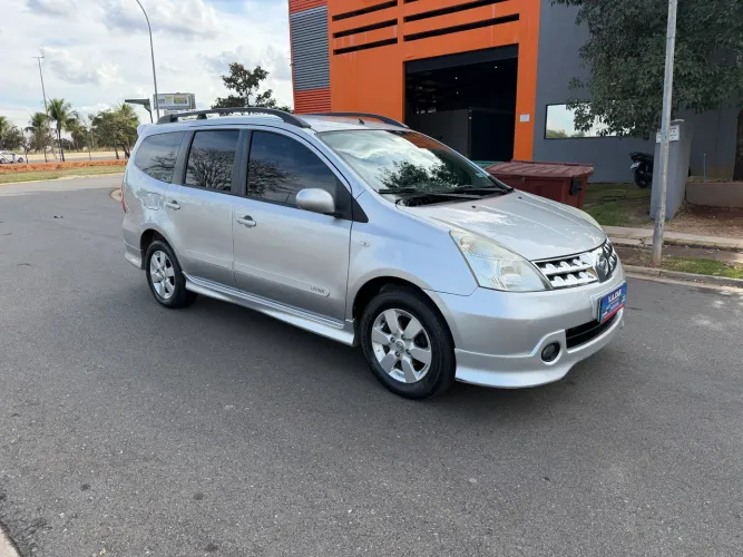 Nissan Livina Grand SL 1.8 16V Flex Fuel Aut. 2010
