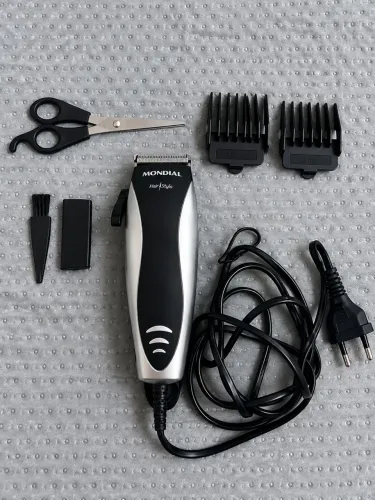 Máquina de Cortar Cabelo Mondial + Tesoura e Acessórios.