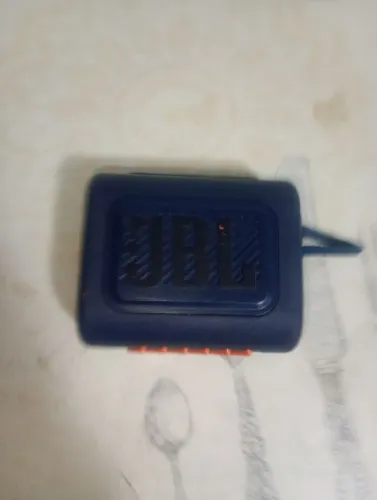 Caixa de som JBL original e caixa de transporte de gatos usado uma vez