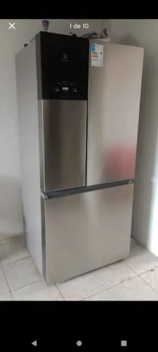 A Geladeira Não Géla ; Ou Não Funciona...?! Contato Nas Fótos...!