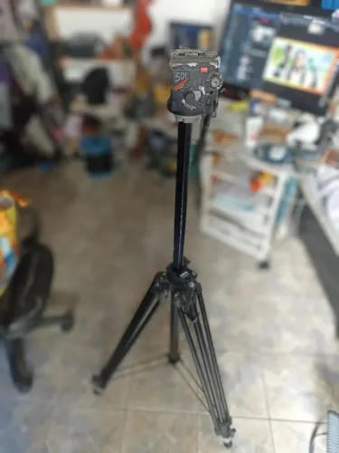 Tripé Manfrotto 501HDV 