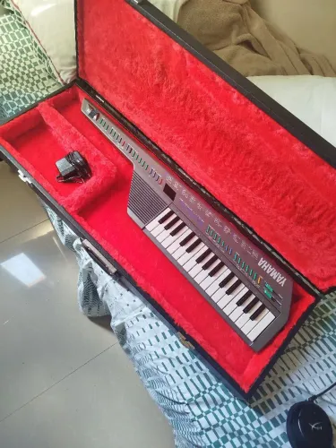 YAMAHA SHS-10 - KEYTAR VINTAGE EM ESTADO EXCEPCIONAL