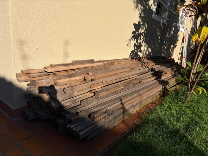 Vendo Ripas 25x50 de Telhado