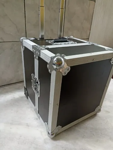 Case Bau Rigido com Rodas