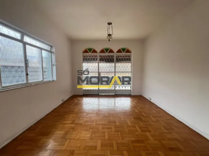 Locação de Casas / Padrão na cidade de Belo Horizonte