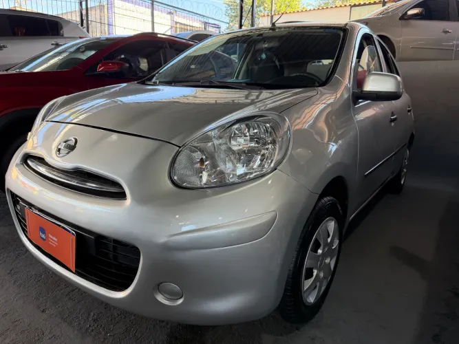 Nissan March S 1.0 16V Flex Fuel 5P 2012