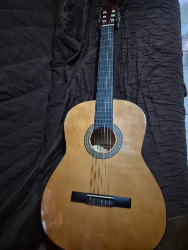 Violão acústico 