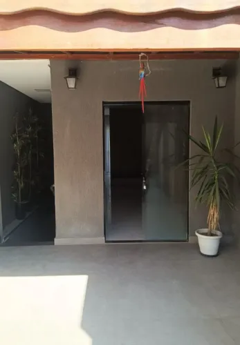 Aluga-se Sala Comercial
