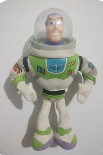 Vendo boneco Buzz Lightyear Antigo Pelúcia com Cabeça de Plástico . Valor 55 reais.