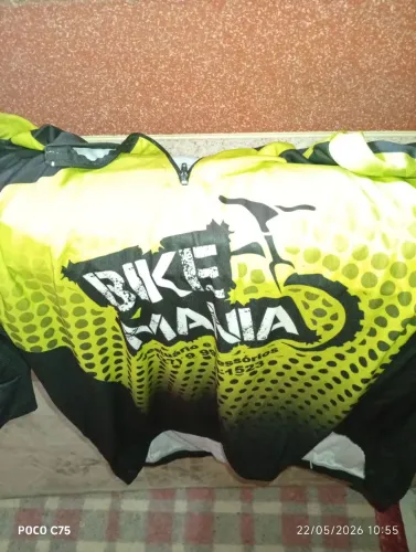 Trocar camisas, bermudas, e capacete TSW , por vara de pescar.
