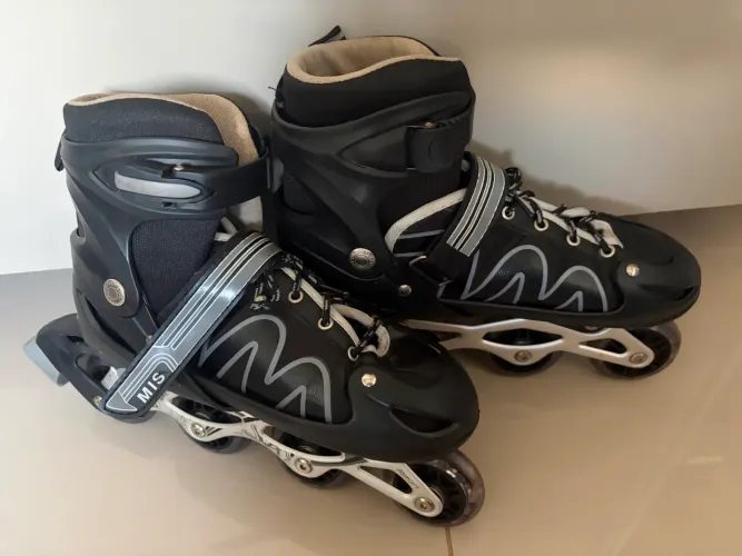 Patins Inline Abec-7 39-43 ajustável / usado 