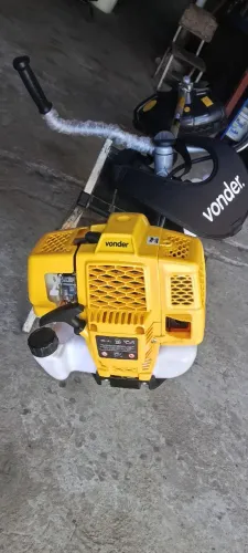 Roçadeira a gasolina
