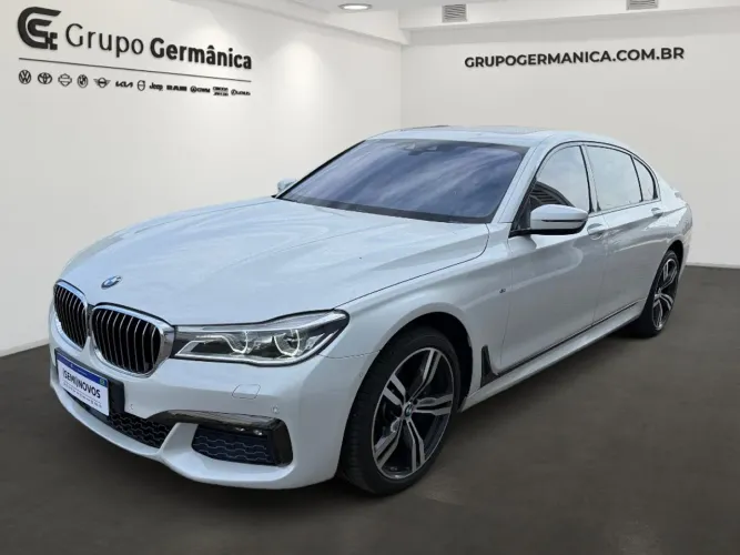BMW 750I M Sport Sedan 4.4 V8 450cv Aut. 2017