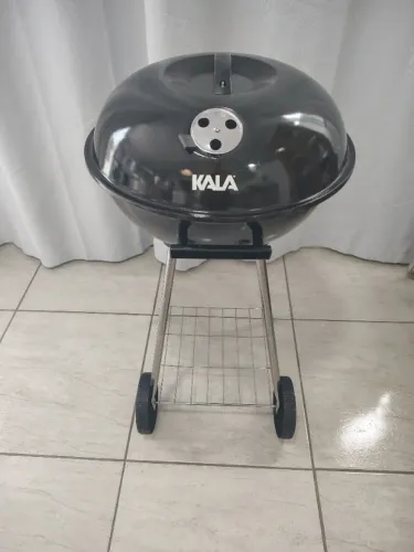 Churrasqueira Portátil Kala Semi Nova com tampa 