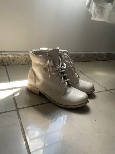 Bota coturno feminina 