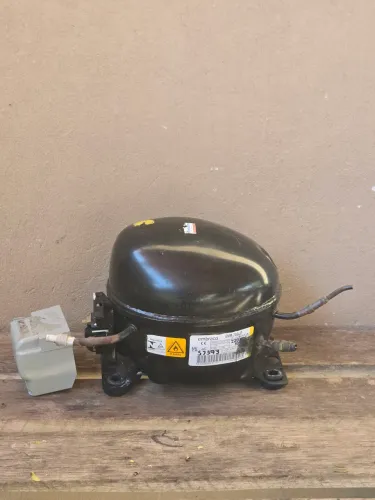 Compressor geladeira Emr70clp R600a 1/5hp