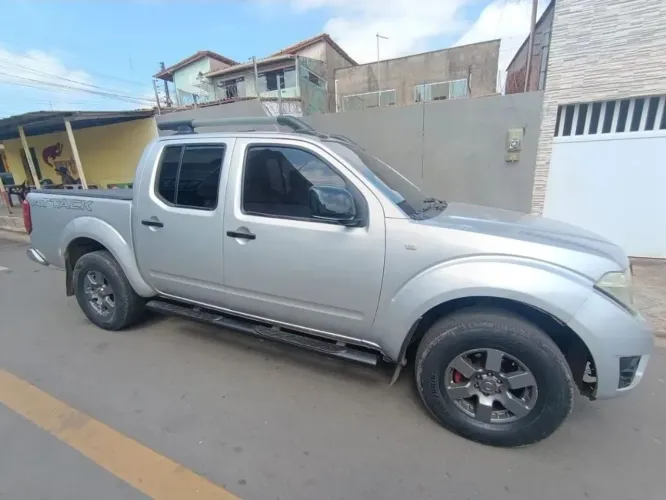 Nissan Frontier SV At.cd 4X4 2.5 TB Diesel Mec. 2014