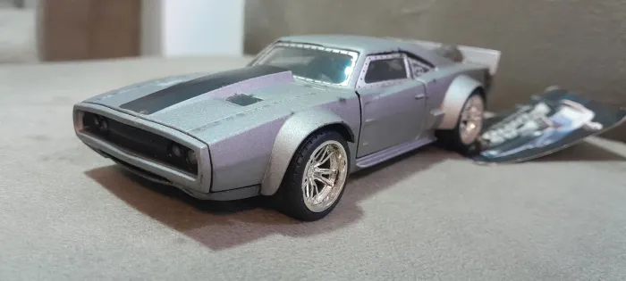 Carros Velozes e Furiosos Dodge com Jato