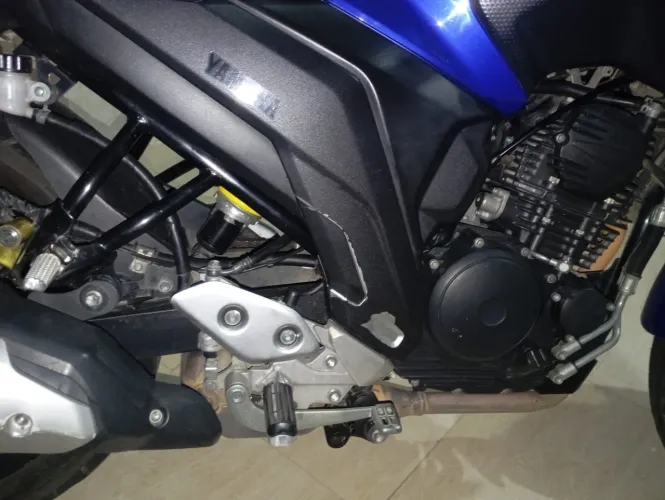 Moto FZ25 250