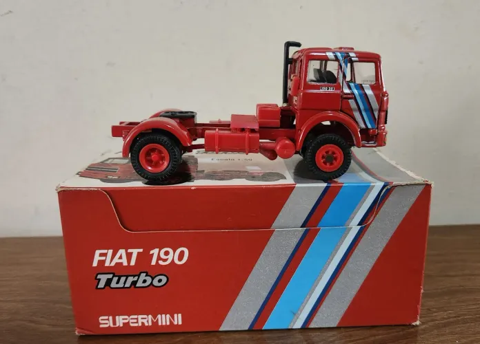 Rara Miniatura Caminhão Fiat Turbo Iveco 190 Arpra Escala 1/50 Anos 80
