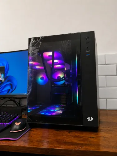 PC Gamer Bonito para ganhar dinheiro fazendo lives