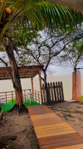 Aluga casa na ilha de cotijuba . Disponível do dia 4/ ao. 7 de julho