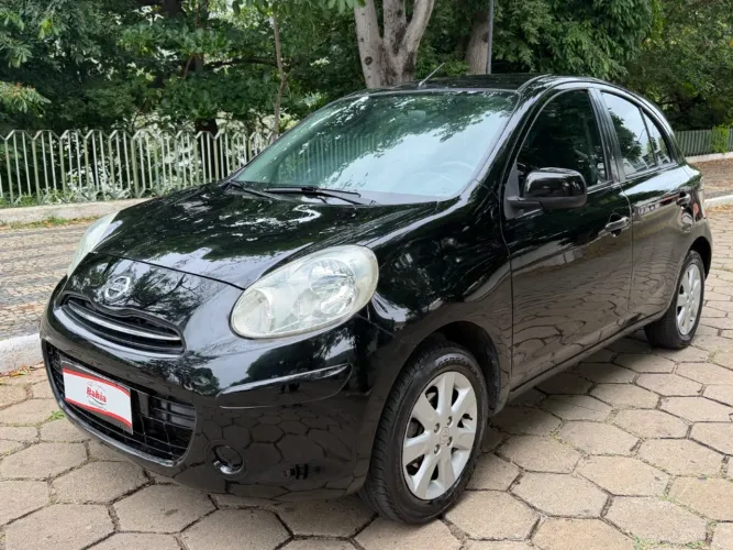Nissan March SV 1.6 16V Flex Fuel 2013
