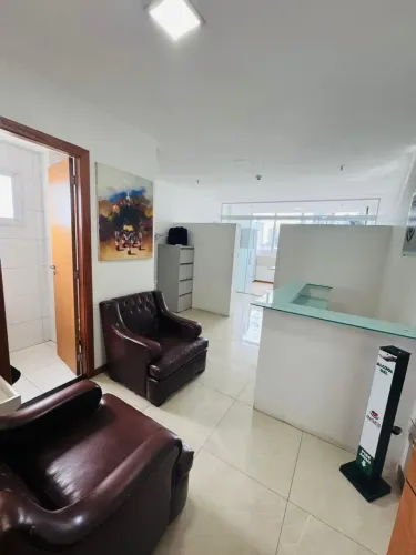 Sala comercial para venda possui 38 m2 em Santa Lúcia - Vitória - ES