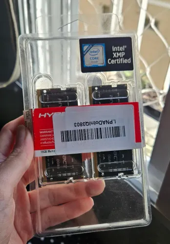 2x memórias RAM notebook 16gb (8 cada) Hyperx