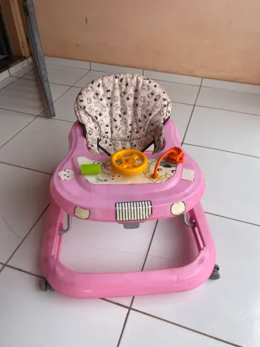 Andador de bebê 