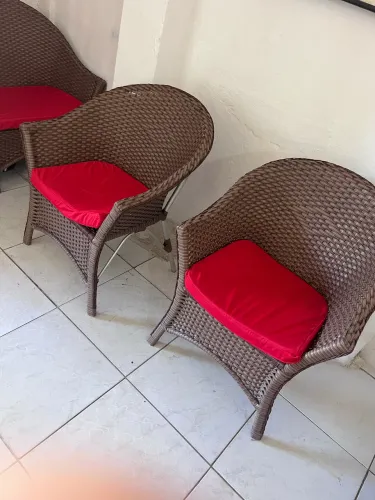 Cadeiras de fibra, pra vender logo!