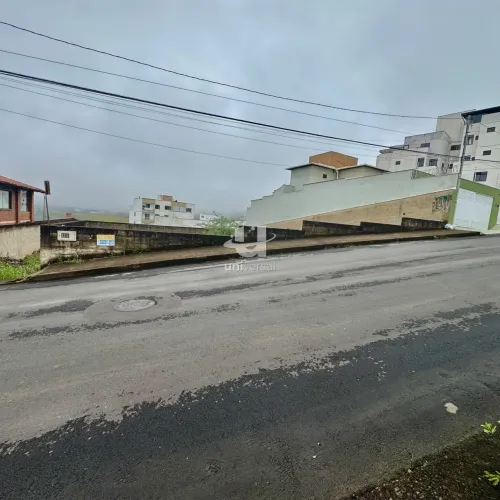 Terreno Plano de 360m² no Bairro Aeroporto  Excelente Potencial Construtivo (Possibilidade