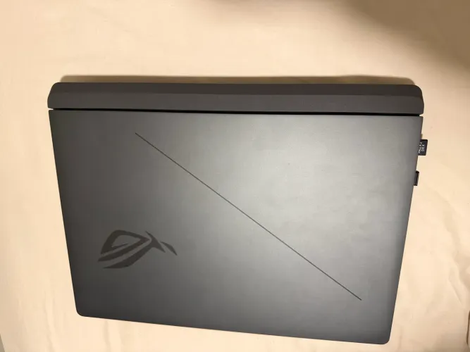 ASUS ROG STRIX G16 5070ti 32GB