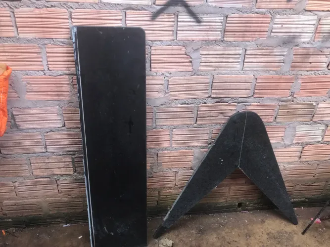 Vendo duas mesas de mármore