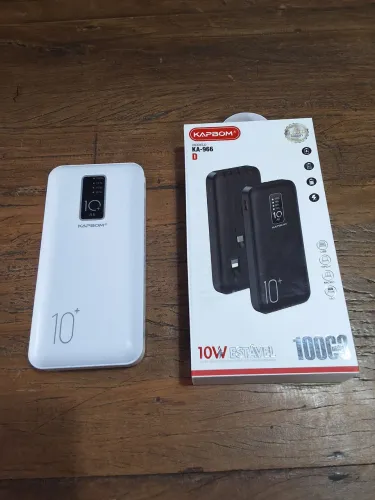 ?Power Bank Kapbom 10000mAh 10W TPC, V8 e IOS Carregador Portatil Cabos Embutidos Anatel