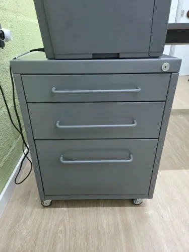 Gaveteiro Tok Stok novo, sem uso. Dim. 48,5 x 48,5 x 64 (altura).