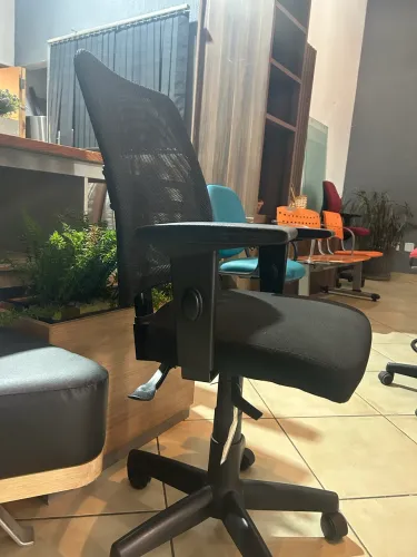 Cadeira giratória Cavaletti 