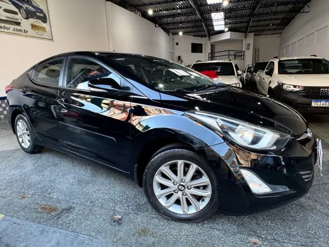 Hyundai Elantra GLS 2.0 16V Flex Aut. 2015
