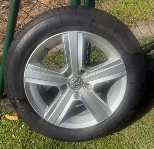 Jogo de Rodas Original Golf 2015 com pneus