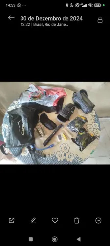 Kit completo para ciclista. Tem câmera de ar 0 e câmera de ar recuperada. Separado não.