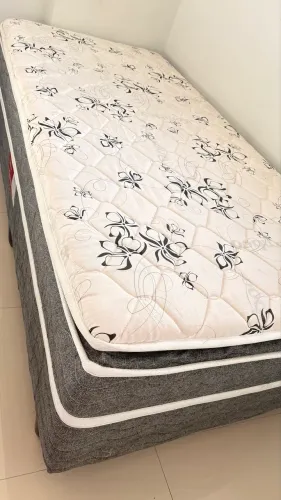 3 camas: 1 de casal e 2 de solteiro (nova)