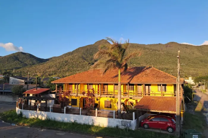Kitnet com ótima estrutura e localização!