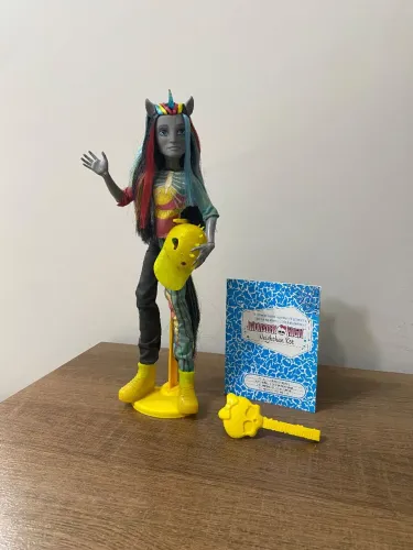 Boneco Monster High Neighthan Rot Freaky Fusion!