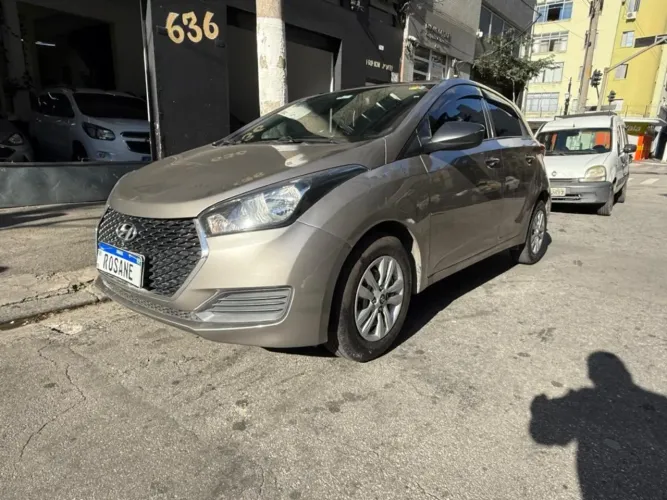 Hyundai HB20 Unique 1.0 Flex 12V Mec. 2019