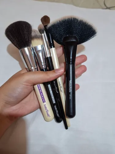 Pincéis para maquiagem + tiara