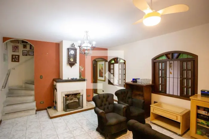 Casa à Venda - Centro, 4 Quartos, 230 m2