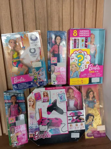 Boneca Barbie You Can Be Branca de Neve Buggy Susi 