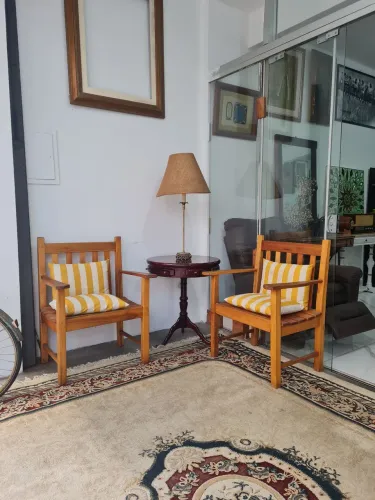 Poltronas madeira 