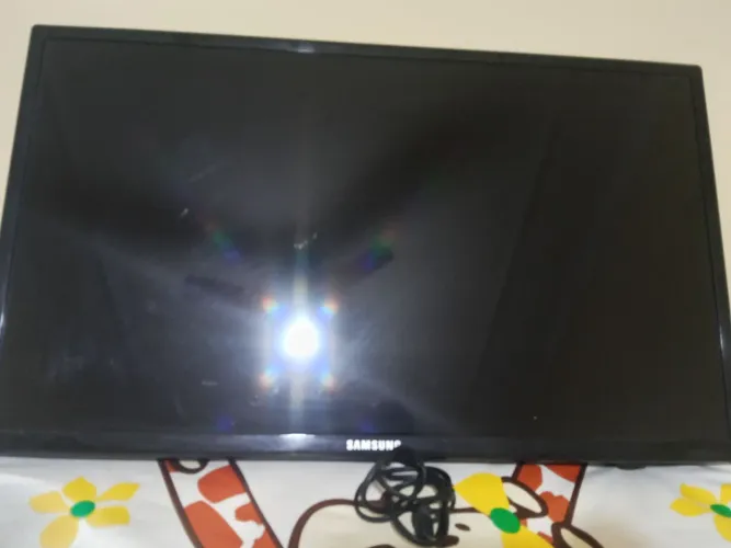 TV SAMSUNG LED 32 POLEGADA NAO É SMART ENTRADA HDMI E USB APENAS