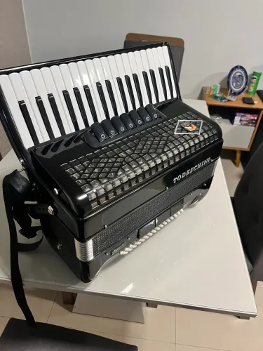 Acordeon/Sanfona Todeschini - Nova com NF